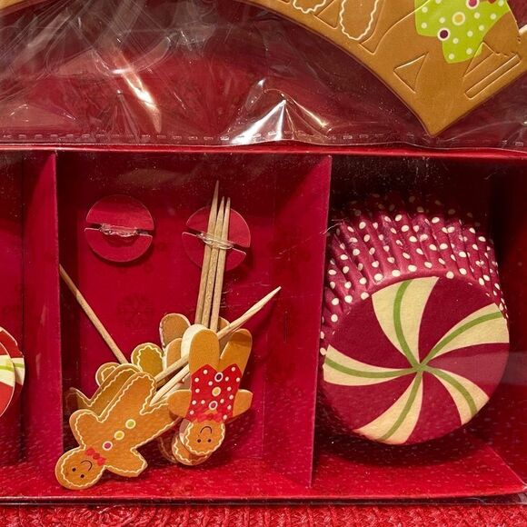 Gingerbread Cupcake Wrap Kit with Liners, Wraps and Toppers set of 48 NWT - Picture 4 of 7